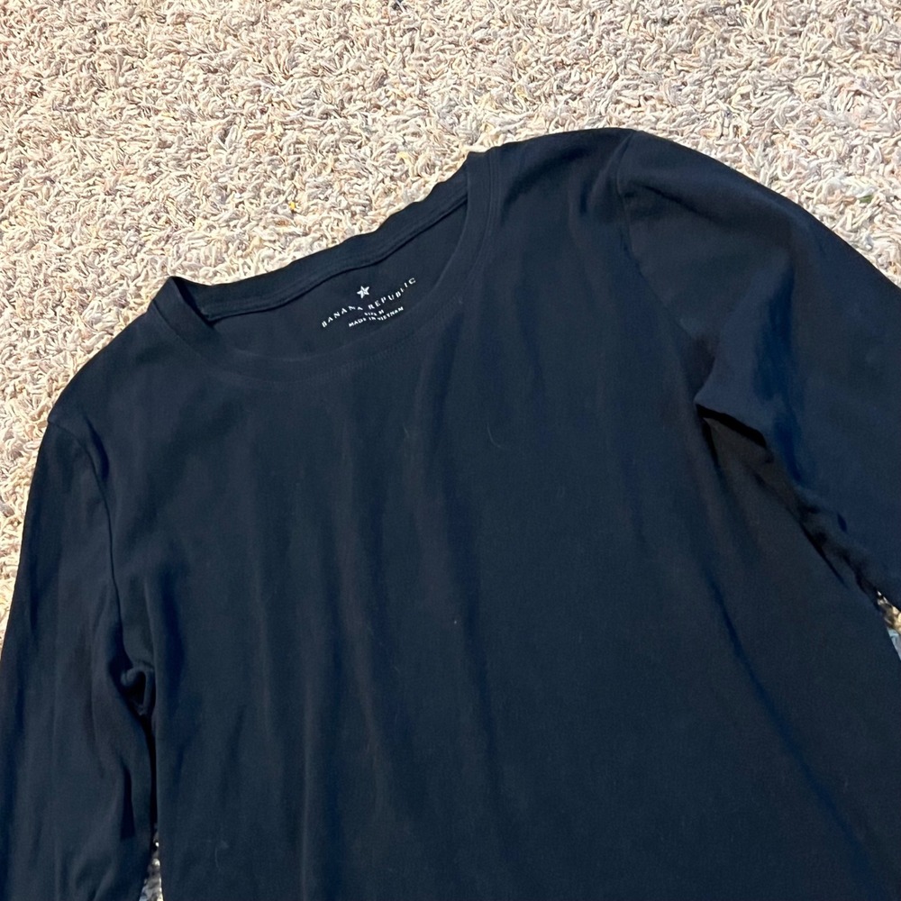 Banana Republic Women's Medium Black Long Sleeve Crew Neck T-Shirt Basic